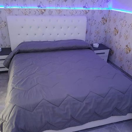 Rebby'S Home Наполи Екстериор снимка